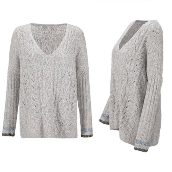 CAbi | Horizon Grey V-Neck Oversized Chunky Knit Sweater, #3848 - Picture 3 of 12